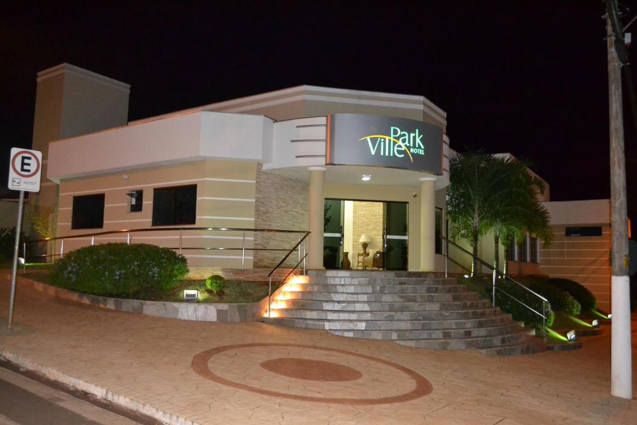 Ville Park Hotel Ourinhos Exteriör bild